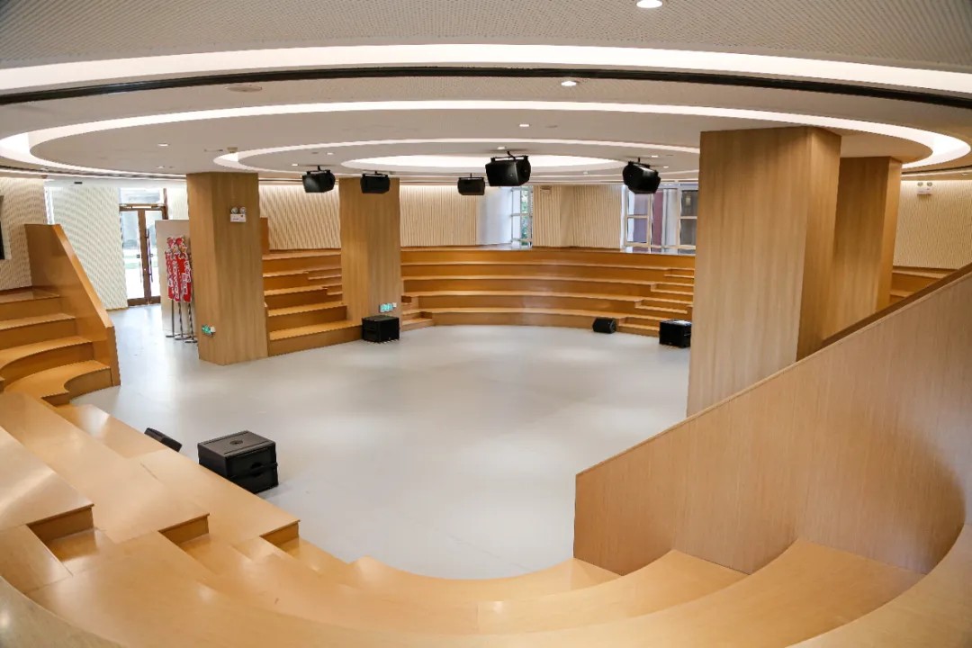 喜報 | HJC黄金城裝飾承建石家莊瀚林學校圖書館工程榮獲“2025年河北省建築裝飾優質工程”稱號